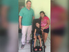 Município entrega cadeira de rodas para criança portadora de deficiência