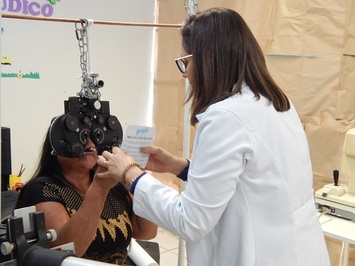 Prefeitura de SMT contempla alunos com atendimento oftalmológico