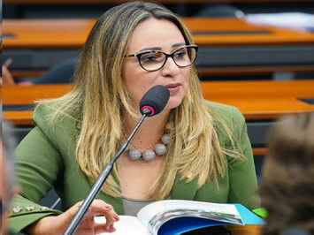 Comissão aprova Projeto de Rejane Dias que reduz preço do Leite Especial Infantil