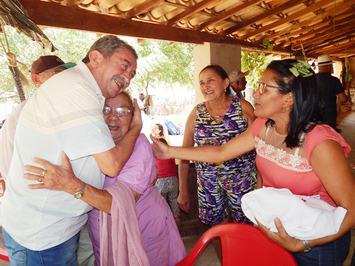 Prefeito Lincoln Matos visita várias comunidades rurais do município