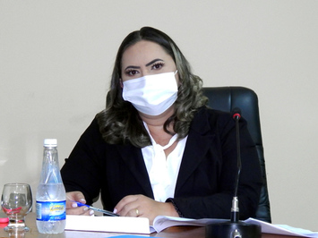 Vereadora solicita inclusão de outros profissionais na vacinação contra a Covid