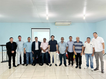 Prefeito discute instalação de uma Usina Fotovoltaica em São Miguel do Tapuio