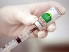 Secretaria Municipal de Saúde realiza vacinação contra gripe para grupos prioritários