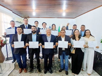 Prefeito, vice-prefeito e vereadores de são Miguel do Tapuio são diplomados