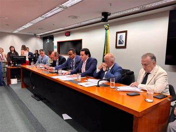 Prefeito de São M. do Tapuio participa da Marcha dos Prefeitos em Brasília