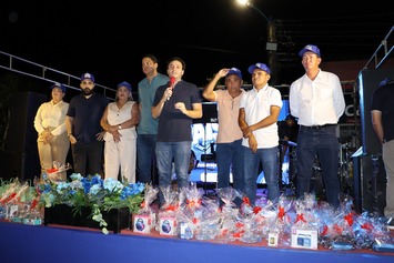 Prefeitura municipal de São Miguel do Tapuio realiza festa em homenagem aos pais